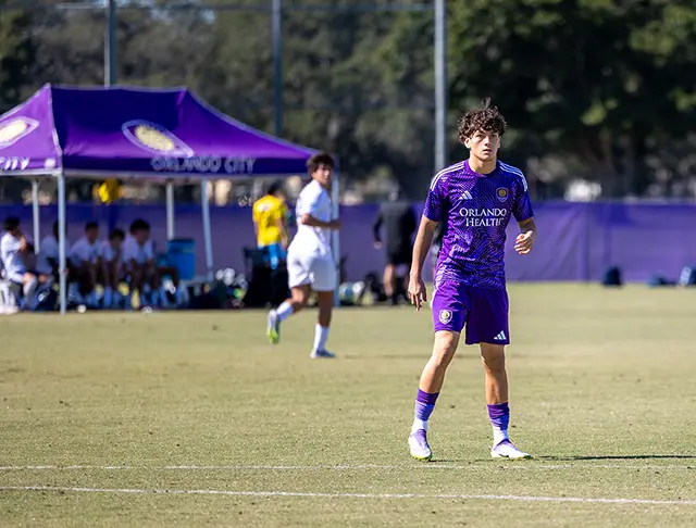 Jose Segura playing a MLS Next Match vs West Florida Flames focused on the play